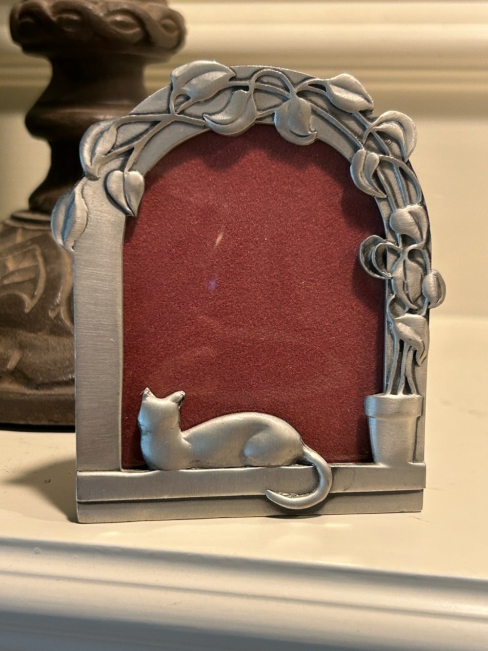 Vintage Seagull Pewter Cat Frame